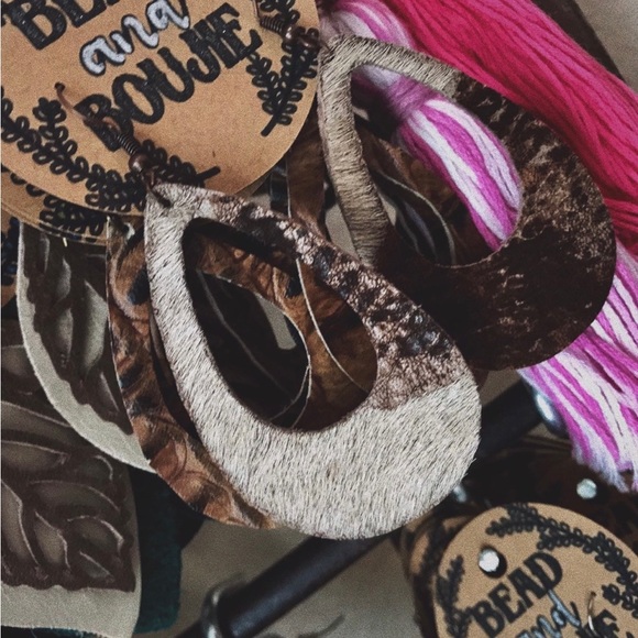 Genuine Brown & White Cow Hide Leather Cut Out Teardrop Dangle Earrings - Picture 11 of 12